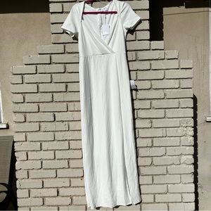 NWT Lulu’s Wrap Front Maxi Dress in White - Size Large